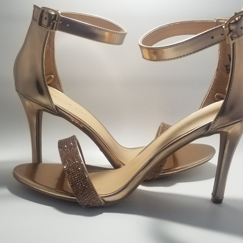 Madden Girl is ready for her closeup - Size 11